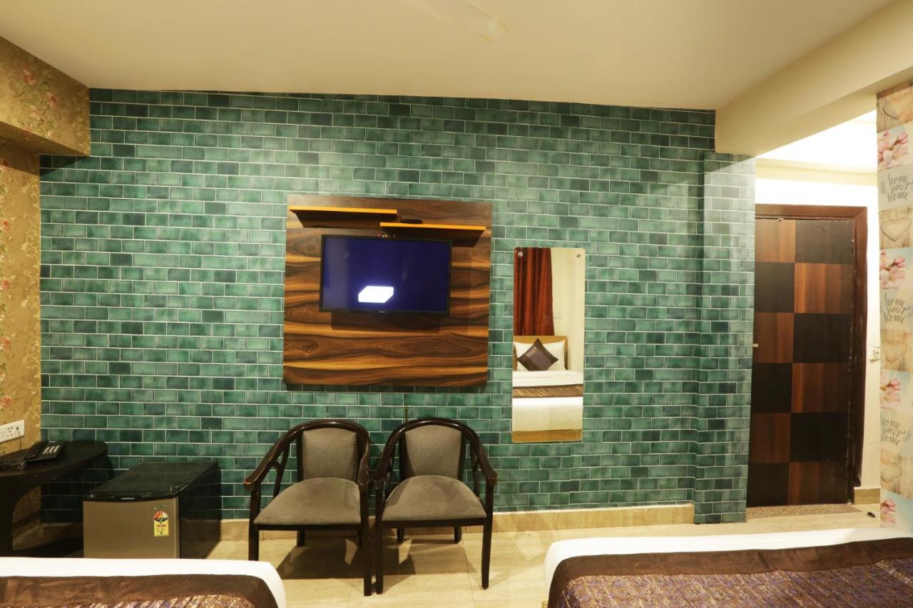 Hotel Airport Star ニューデリー エクステリア 写真